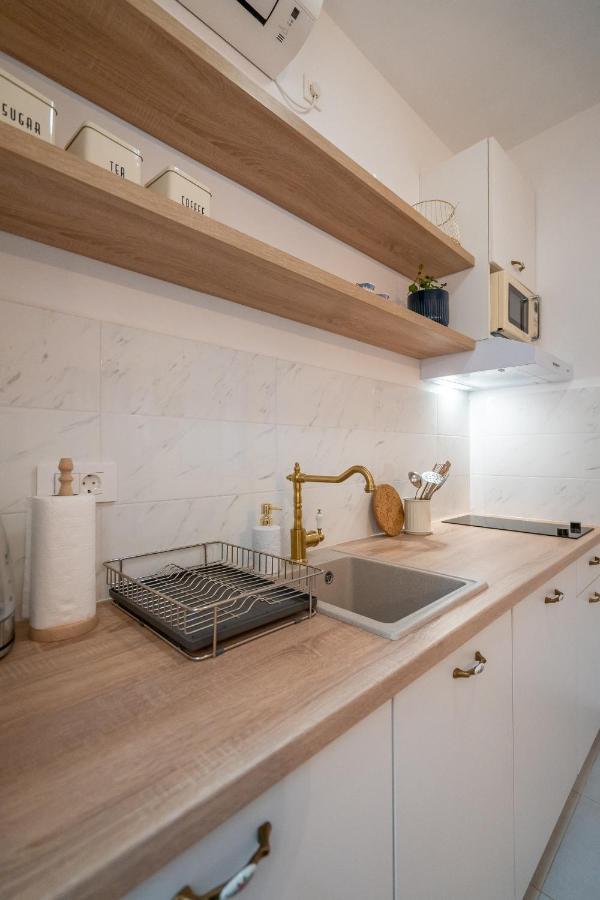 Starry Night Studio Apartment リエカ エクステリア 写真